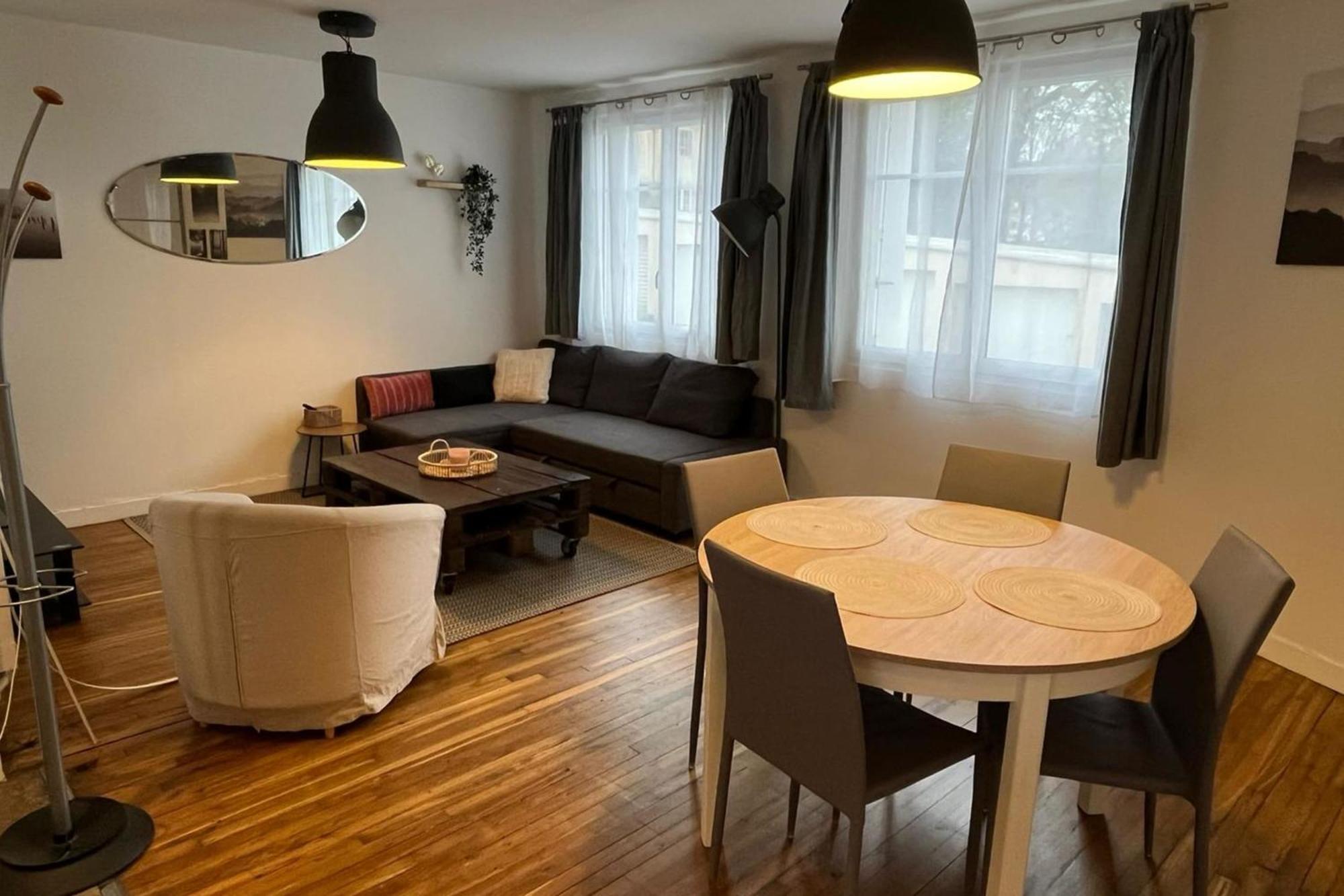 Ferienwohnung Charming Cozy Nest In Nantes Exterior foto